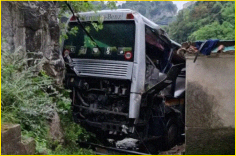 Accident grav în Italia, un autocar a căzut într-o prăpastie