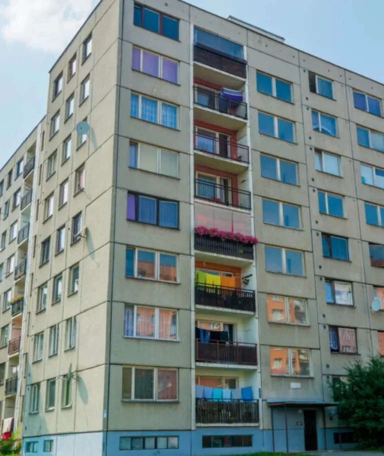 Amendă MARE pentru românii care stau la bloc. Ce e Interzis pentru proprietarii de apartamente