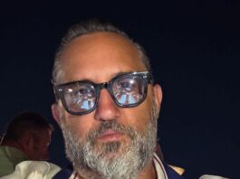 Om de afaceri cunoscut, m0rt după ce a căzut de la etajul 28 al unui hotel